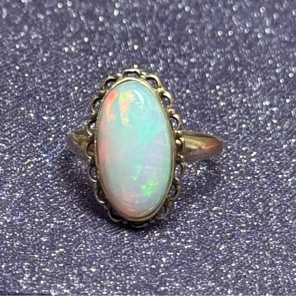 Opal Oval Cocktail Ring 10K in White with Iridescent Glow